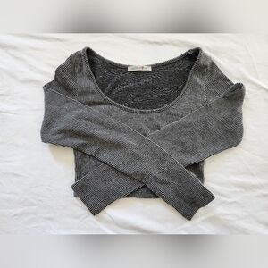 Better Be Gray Ribbed Scoop Neck Cropped Sweater (size small/chico)
